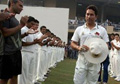 Sachin Tendulkar gets guard of honour as Wankhede erupts